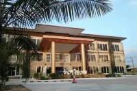 One Fu Hotel Hotels near Wat Ban Samrong