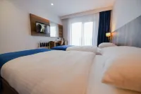 Ref Inn Hotel