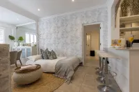 Clifton Yolo Spaces - Clifton Boutique Apartments