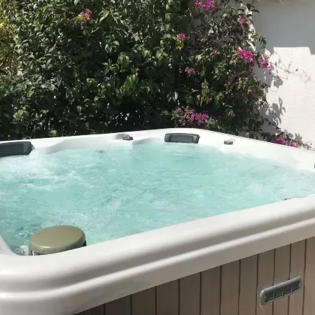 Elisa Seaside Luxury Suite Private Hot Tub, Beach