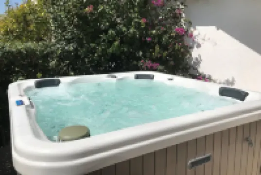 Elisa Seaside Luxury Suite Private Hot Tub, Beach