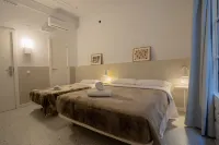 Hostal Hera - Pensions