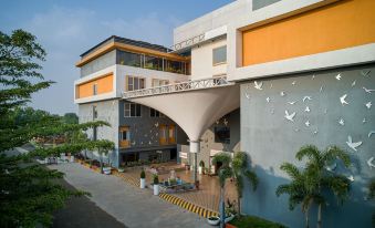 Zone Connect by the Park Indore