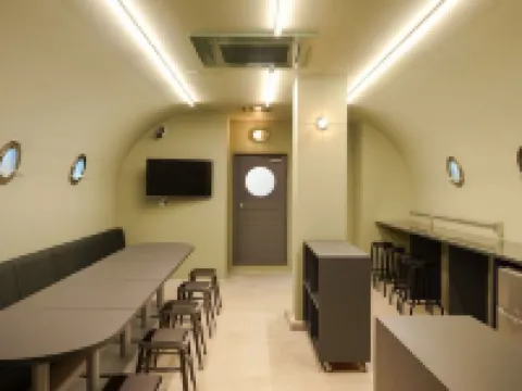 Red Submarine - Hostel 呉のホテル