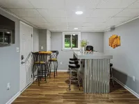 Frolic on Fern by AvantStay Enclosed Deck w Forest Views Bar Hotels in Tunkhannock Township