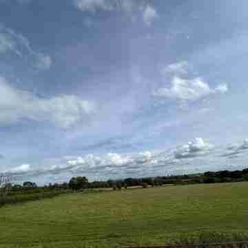 Wonderful 4 Bedroom Cottage Sleeps 8 Others