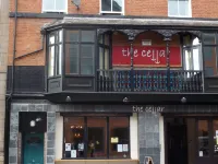Base Serviced Apartments - City Road Hotels in Chester
