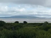 2 Bed-Sleeps 4-Sea View-Pet Friendly-Parking Hotels in Llanelli