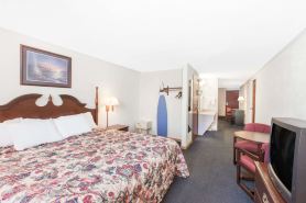 デイズ イン バイ ウィンダム エフィングハム