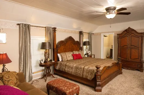 Sassafras Inn Hotels in Mena