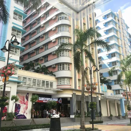 101 Newport Condo Across the Airport
