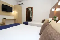 Hotel del Carmen, en El Centro- Desayuno Incluido !