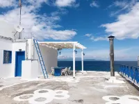 Penthouse & Apartments by the Sea Airport Airstay