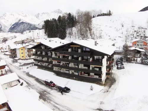 Cozy Apartment Near Ski Area in Maria Alm