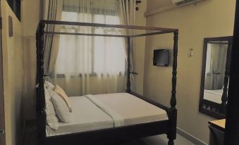 Transit Airport B&B