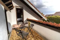 Fully equipped vacation home with large garden and free parking spaces