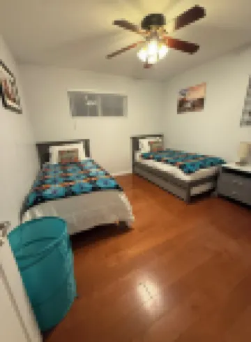 Comfortable 6 Br Home - Hot Tub + Boat Parking