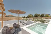 Naxos Finest Hotel & Villas - Hot Tub