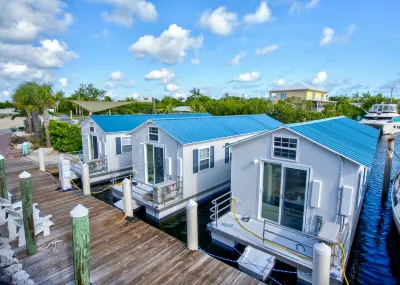 Aqua Lodges at Coconut Cay RV and Marina Hôtels à proximité de : Keys Cycles