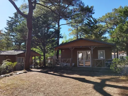 Domaine de la Presqu'île Отели рядом с достопримечательностью «Camping Grand R»