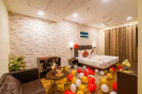 Hibiscus Select Hotel Hotels in Gautam Buddh Nagar