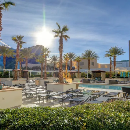 The Deuce's Wild at Signature Hotel