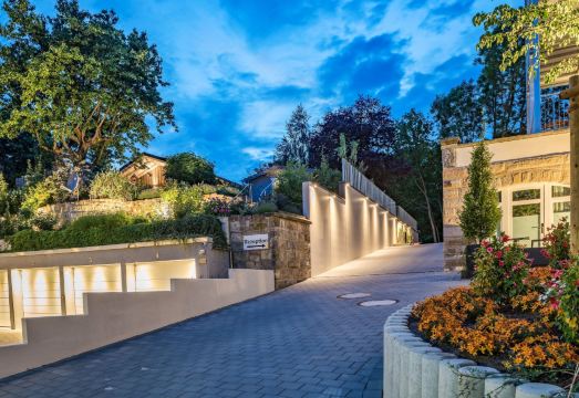 시티-아파트먼트 암 발