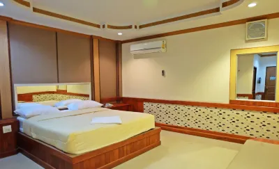 Bypass and Resort Hotel in zona Wat Hua Na