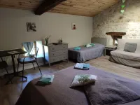 Les Chenets Hotels in Souvigne