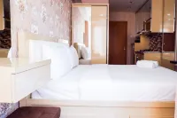 Modern Furnished Studio Room Cinere Bellevue Suites Apartment - parkir