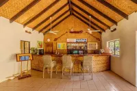 Tamanu Beach Resort - ที่มีบาร์