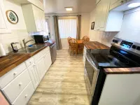 Updated Gonzaga duplex near downtown Spokane