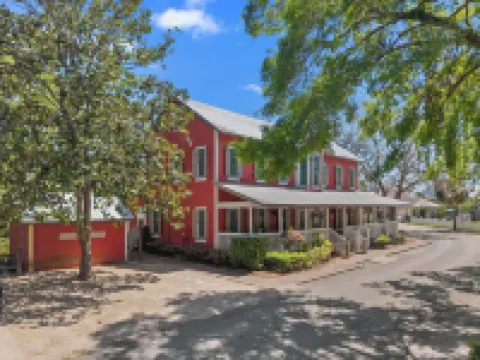 Southern Pines- Sleeps 20 with Community Pool and Docks Hotels in Steinhatchee