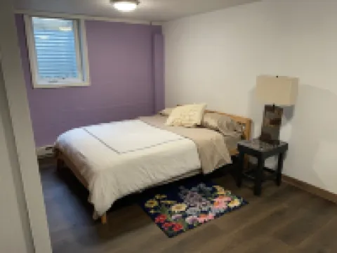 Comfortable and Quaint w/ a Hot Tub 布魯金斯縣酒店