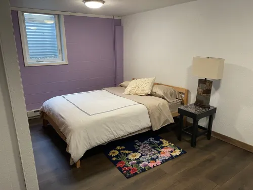 Comfortable and Quaint w/ a Hot Tub