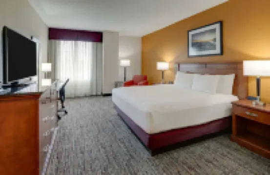 Drury Inn & Suites Charlotte Northlake Hotels in 