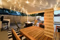 Modern Chic Bungalow + Pool House Outdoor Shower