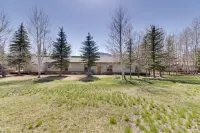 Beautiful Home with Private Hot Tub & Sauna in the Ketchum/Sun Valley Area Отели рядом с достопримечательностью «Ketchum Overlook»