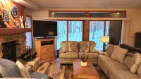 Southridge #9 - Ski-in/ski-out at base of Nub's Nob - Sleeps 6 Hotel a Pleasantview Township