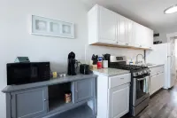 Comfort and Convenience Near Downtown Attractions - Cozy Central Retreat