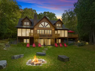 Stunning Lake Access and Cozy Gatherings - Exquisite Cedar Retreat Hotels near The Thatch House