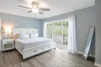 Wave-Free Swimming and Onsite Dock Serenity - Tranquil Haven Hotels in Equality Township