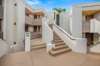 Luxurious Amenities and Resort Access - Breathtaking Oceanview Retreat