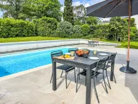 La Tour Bourgerel Avec Piscine - Swimmingpools