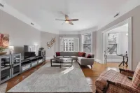 Spacious and Sunlit 2 Bedroom Near Eden Park