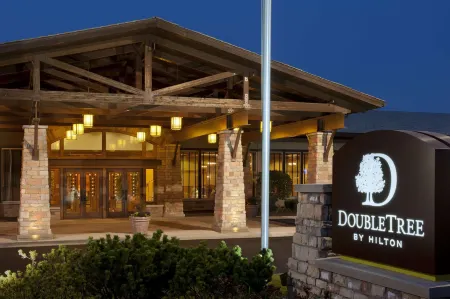 DoubleTree by Hilton Hotel Libertyville - Mundelein