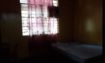 Jack & Claud Bed & Breakfast Guest House