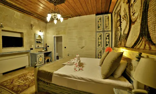 Caftan Cave Suites
