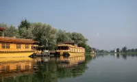 Mascot Houseboats