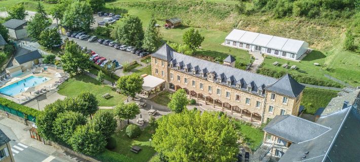 Logis Hotel l'Hôtel des Bains - Salles-la-Source Hotels in Aveyron